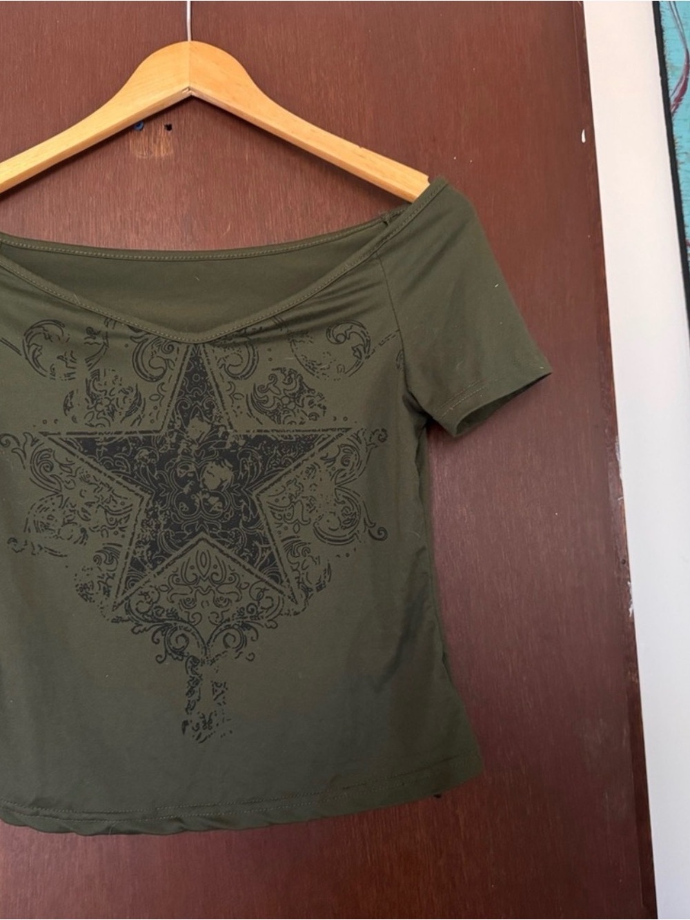 Olive Green Women's Short Sleeve Scoop Neck Top with Star Graphic